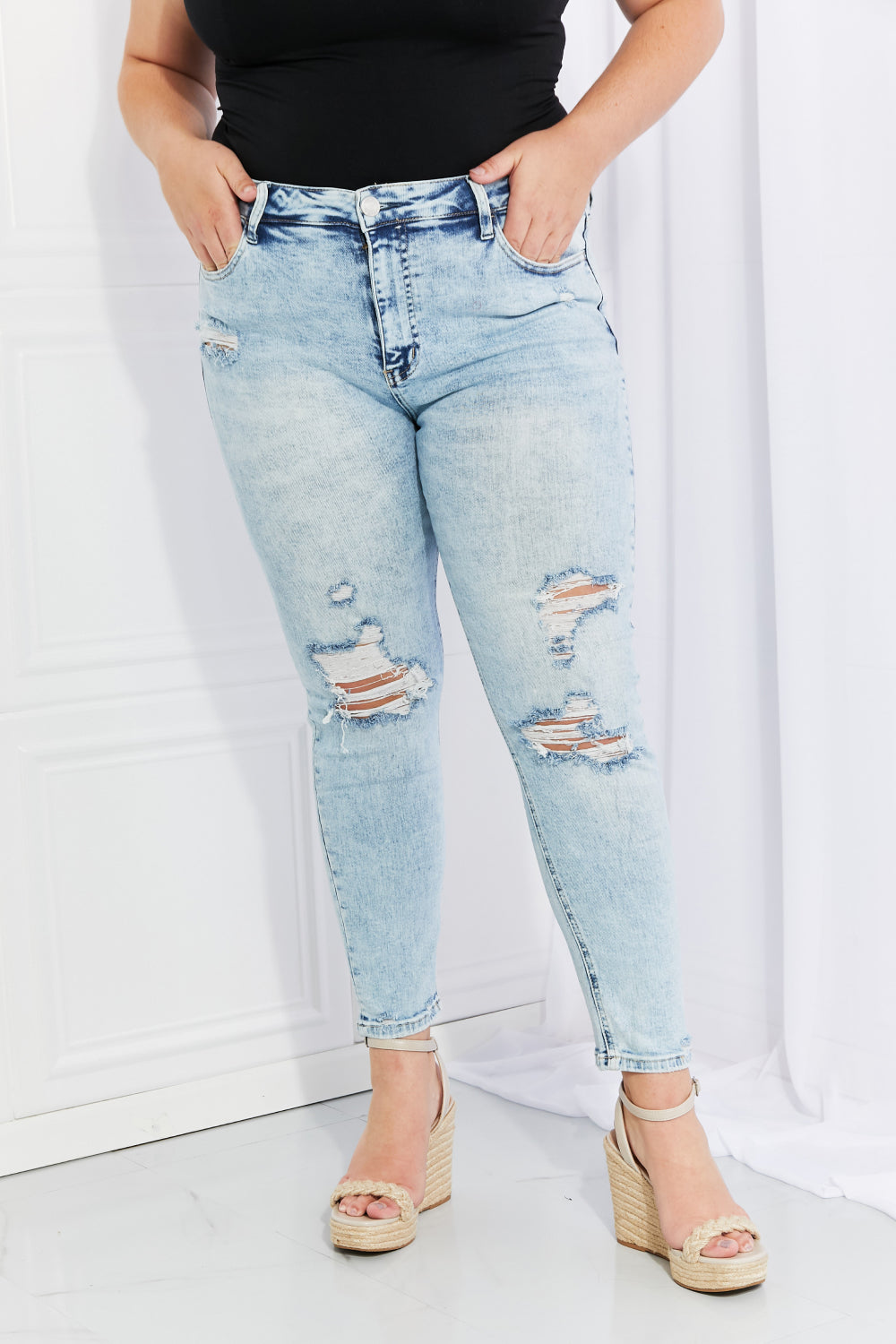 VERVET On The Road Full Size Distressed Jeans